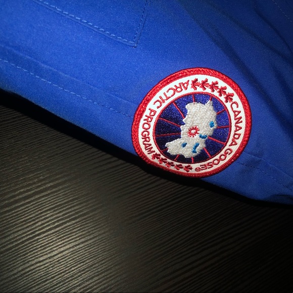 Canada goose jacket - Picture 2 of 3